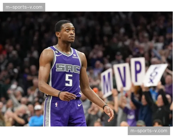 福克斯腿筋不适国王进攻推进速度放缓转换进攻体系受阻 福克斯腿筋不适国王进攻推进速度放缓转换进攻体系受阻